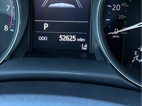Used 2021 Toyota C-HR XLE FWD image 20