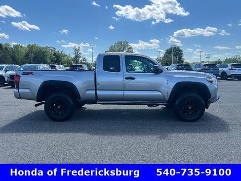 Used 2020 Toyota Tacoma SR w/ SX Package AWD/4WD image 7