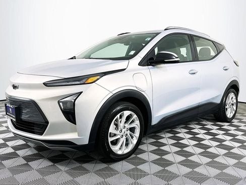 Used 2023 Chevrolet Bolt EUV LT FWD image 6