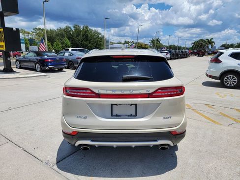 Used 2018 Lincoln MKC Reserve FWD image 3