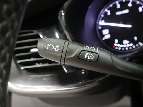 Used 2023 Buick Envision Essence AWD/4WD image 34
