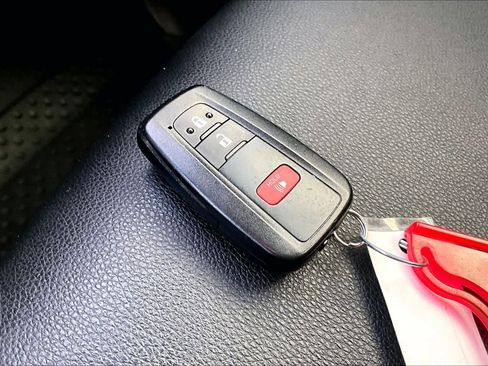 Used 2022 Toyota 4Runner TRD Sport w/ Technology Package image 15