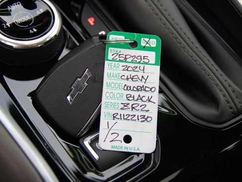 Certified 2024 Chevrolet Colorado ZR2 w/ ZR2 Bison Edition image 32