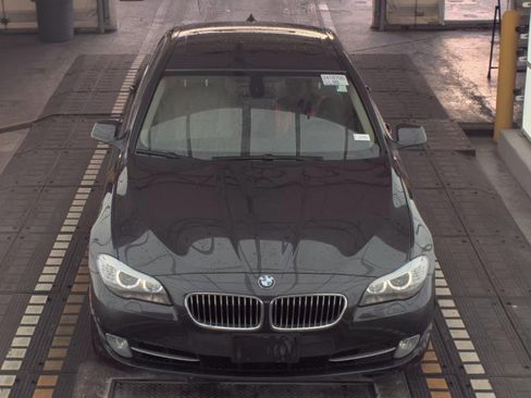 Used 2011 BMW 535i xDrive Sedan image 7