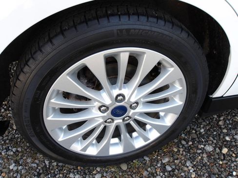 Used 2017 Ford C-MAX SE image 31