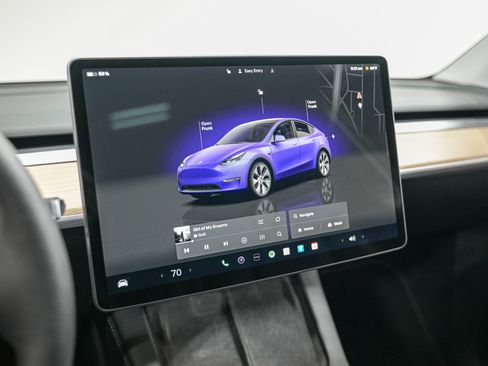 Used 2023 Tesla Model Y Long Range AWD/4WD image 21