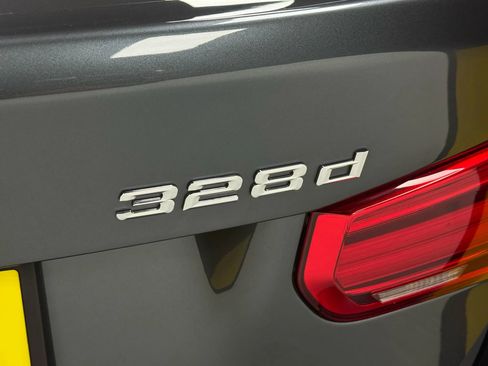 Used 2018 BMW 328d Sedan image 11