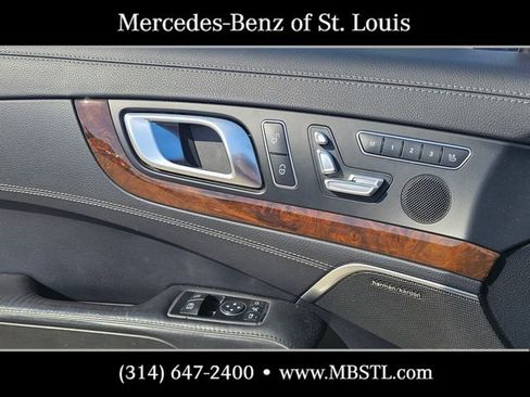 Used 2013 Mercedes-Benz SL 550 image 11