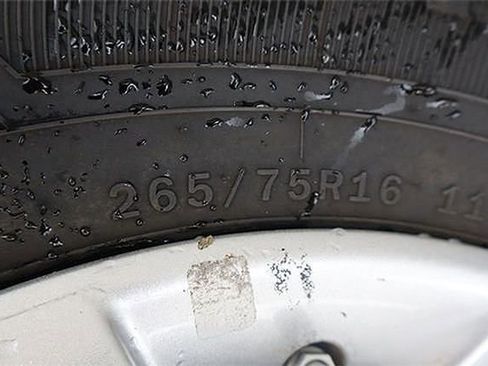 Used 2019 Nissan Frontier SV image 34