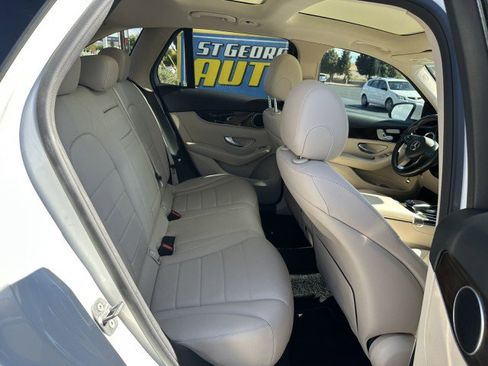 Used 2017 Mercedes-Benz GLC 300 w/ Premium 1 Package image 17