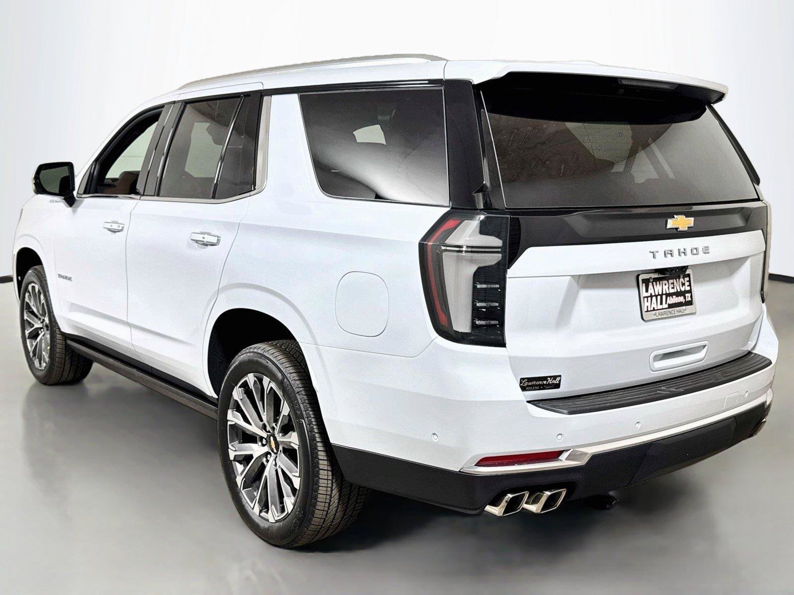 New 2027 Chevrolet Tahoe High Country AWD/4WD image 3