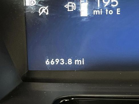 Used 2024 Lincoln Corsair AWD w/ Equipment Group 101A image 6