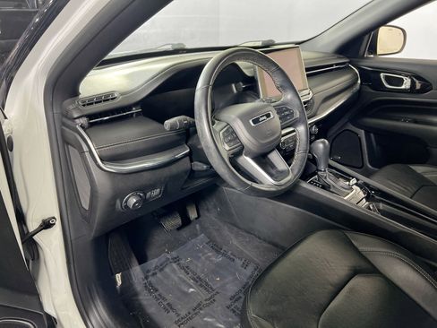 Used 2022 Jeep Compass High Altitude AWD/4WD image 9
