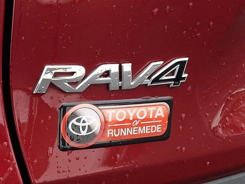 Used 2024 Toyota RAV4 LE image 28