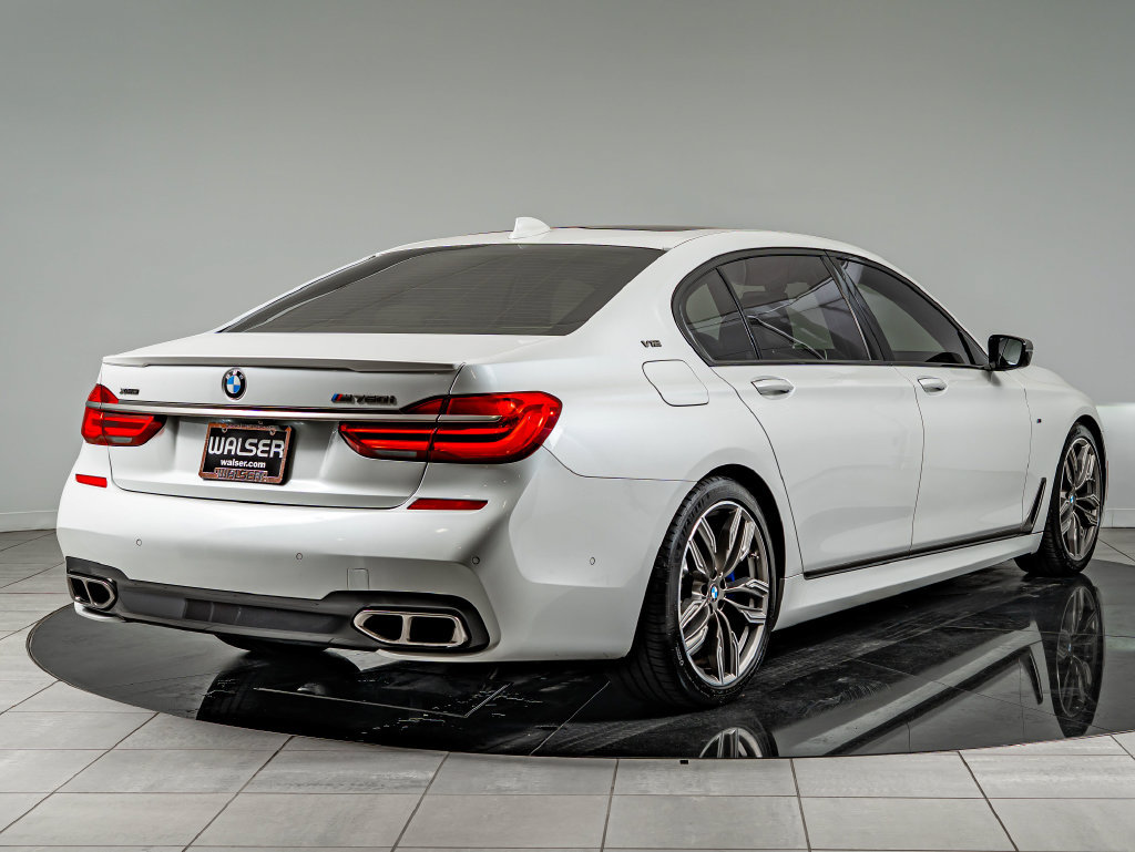 Used 2019 BMW M760i xDrive w/ Luxury Rear Seating Package AWD/4WD image 5