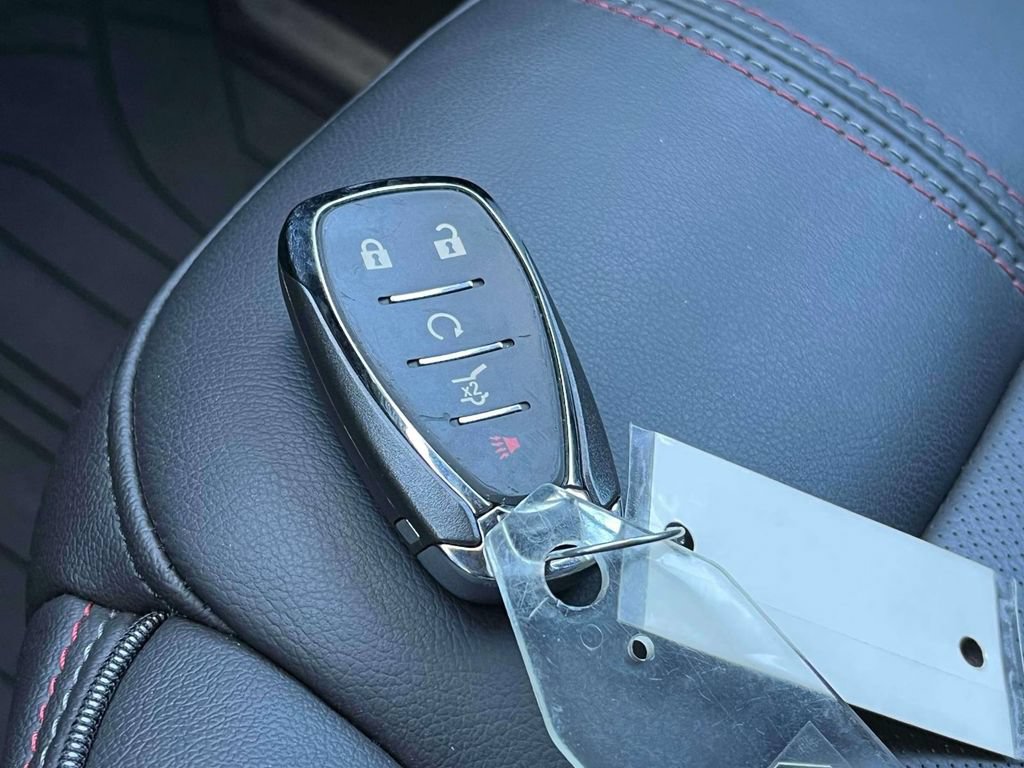 Used 2023 Chevrolet Traverse RS w/ LPO, Floor Liner Package AWD/4WD image 40