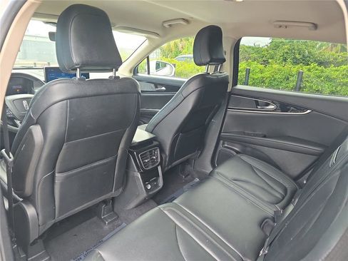 Certified 2023 Lincoln Nautilus FWD image 12