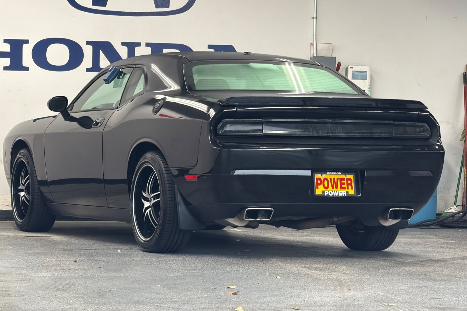 Used 2009 Dodge Challenger R/T RWD image 5