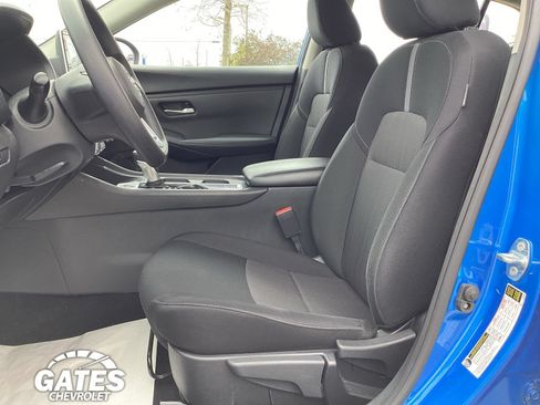 Used 2025 Nissan Sentra SV FWD image 11