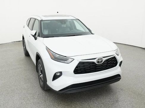 New 2026 Toyota Highlander XLE image 31