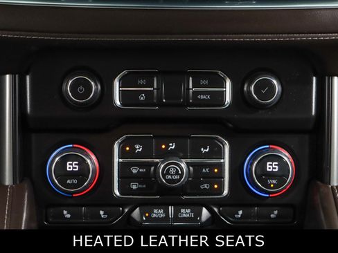 Used 2023 Chevrolet Suburban Z71 w/ Luxury Package image 21