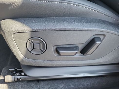 New 2025 Audi Q6 e-tron Premium Plus w/ Premium Plus image 12