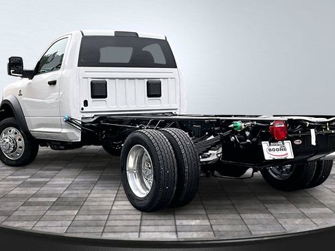New 2026 RAM 5500 Tradesman w/ Chrome Appearance Group AWD/4WD image 3