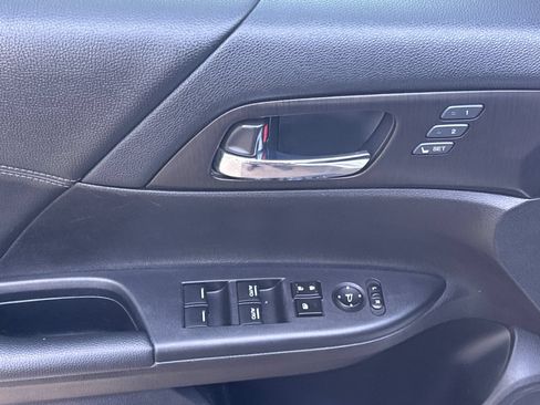 Used 2015 Honda Accord EX-L image 11