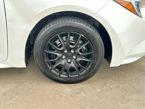 Used 2024 Toyota Corolla LE image 10