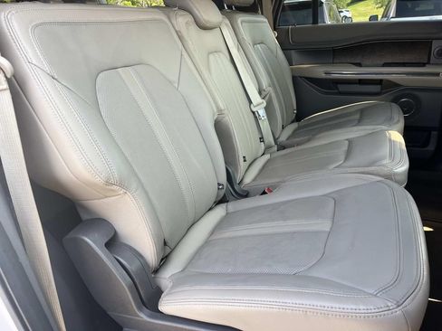 Used 2019 Ford Expedition Max Limited w/ Driver Assistance Package RWD image 29