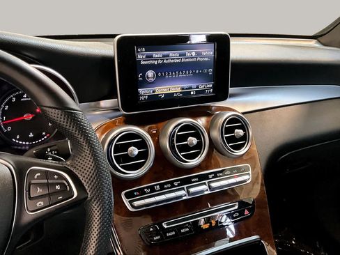 Used 2019 Mercedes-Benz GLC 300 4MATIC image 7