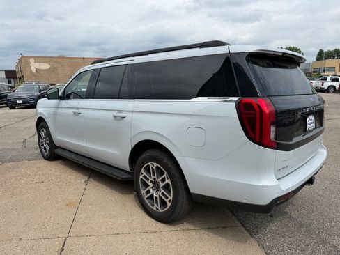 Used 2025 Ford Expedition Max Active AWD/4WD image 6
