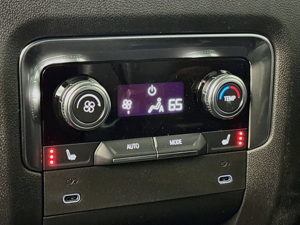 New 2026 GMC Yukon XL AT4 w/ AT4 Premium Package AWD/4WD image 26