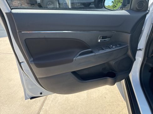 New 2025 Mitsubishi Outlander Sport ES image 4