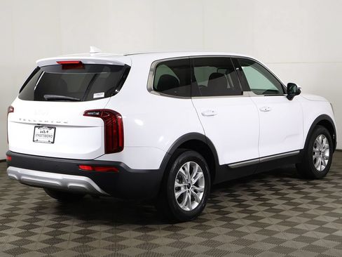 Used 2022 Kia Telluride LX FWD image 10