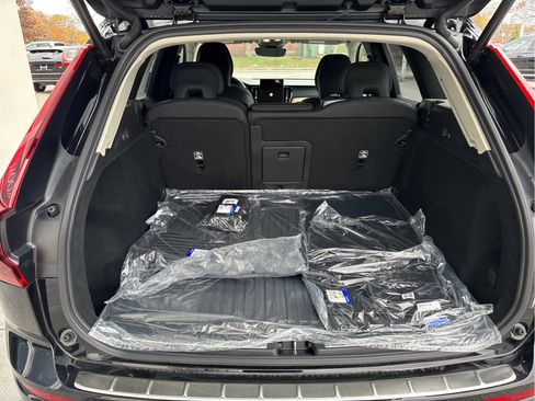 New 2026 Volvo XC60 B5 Plus w/ Protection Package Premier image 18