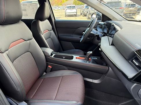 New 2026 Nissan Kicks SR w/ Cold Weather Package image 15