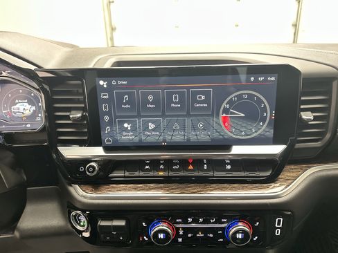 Used 2025 GMC Sierra 1500 Elevation image 31