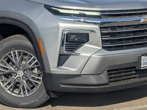 New 2026 Chevrolet Traverse LT image 3