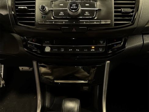 Used 2017 Honda Accord Sport Special Edition image 40