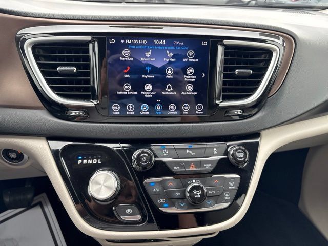 Used 2019 Chrysler Pacifica Touring-L Plus w/ Tire & Wheel Group FWD image 14