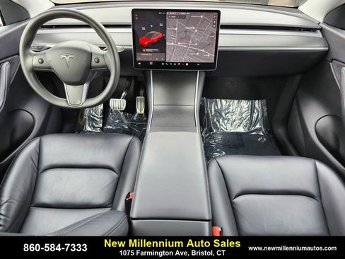 Used 2020 Tesla Model Y Long Range image 12