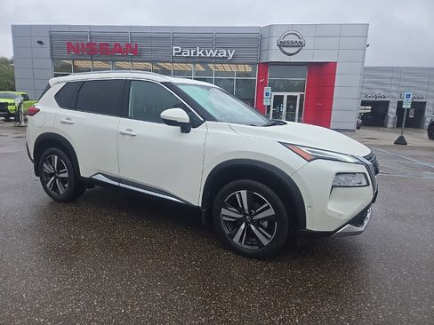Used 2023 Nissan Rogue Platinum w/ Platinum Premium Package image 1
