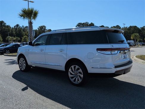 Used 2023 Lincoln Navigator L Reserve image 6