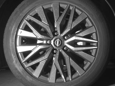 Used 2025 Nissan Altima 2.5 SV image 13