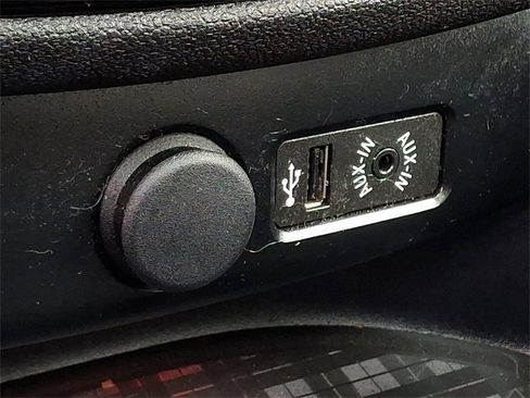 Used 2017 MINI Cooper Clubman ALL4 image 25