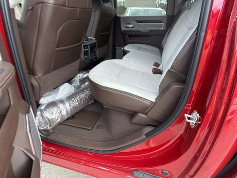 New 2026 RAM 2500 Laramie AWD/4WD image 19