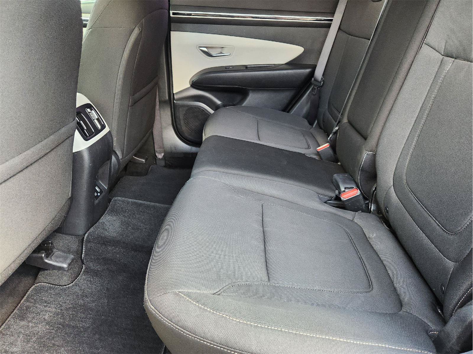 Used 2022 Hyundai Tucson SEL FWD image 30