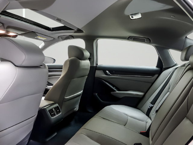 Used 2020 Honda Accord Touring image 12