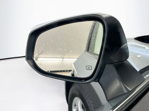 Used 2025 Toyota Grand Highlander AWD image 16